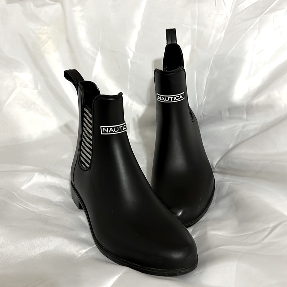 Nautica Sleek Leather Rainboots